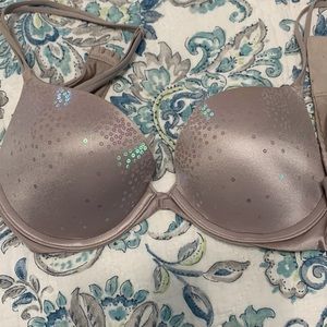 Very sexy push-up Victoria’s Secret 34B bra